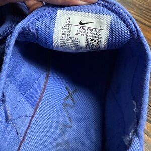 Women’s size 10, Nike air max 270